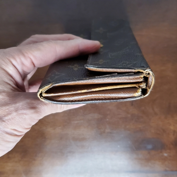 Louis Vuitton Mono Snap Wallet - Picture 13 of 13